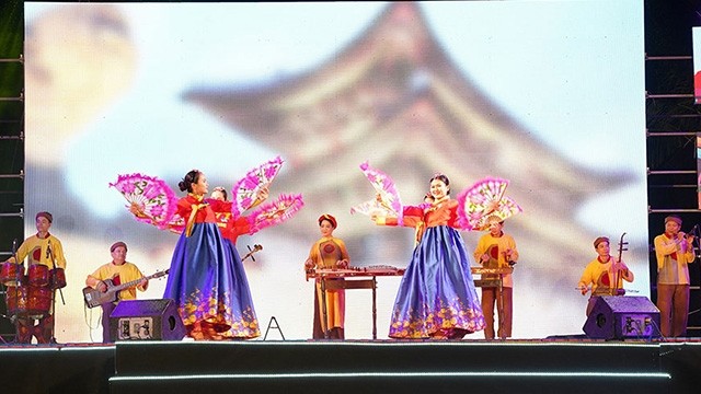 Les Journées culturelles sud-coréennes à Quang Nam 2021 voient la participation de plusieurs artistes sud-coréens qui travaillent au Vietnam. Photo : NDEL.