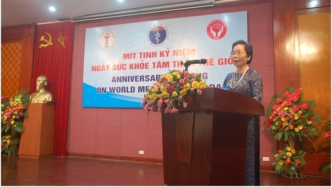 La vice-Présidente Nguyên Thi Doan prend la parole lors du meeting. Photo: moh.gov.vn.