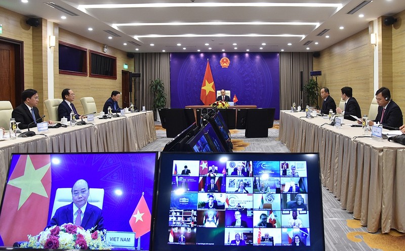 Le président Nguyên Xuân Phuc lors du Sommet virtuel sur le climat organisé par les États-Unis. Photo : Tran Hai/NDEL.