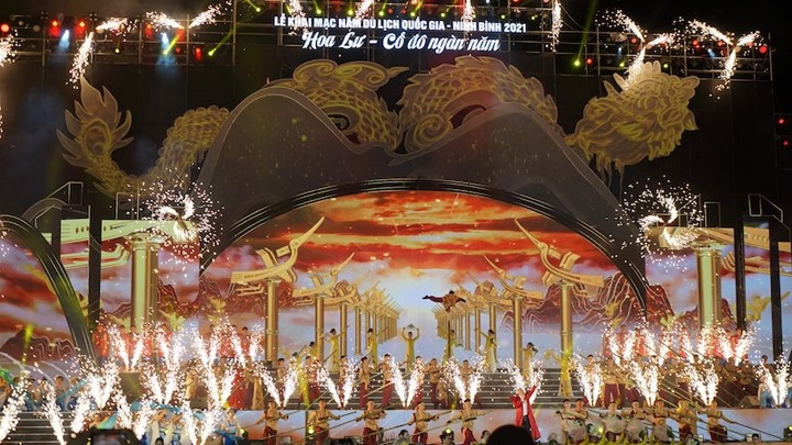Une spectacle lors de la cérémonie d'ouverture de l’Année nationale du tourisme 2021. Photo : NDEL.