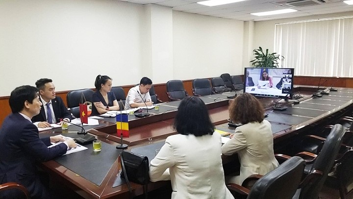 La réunion du groupe de travail sur l’économie et le commerce Vietnam-Roumanie. Photo : https://congthuong.vn/