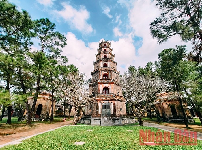 Pagode Thiên Mu : monument emblématique de Huê