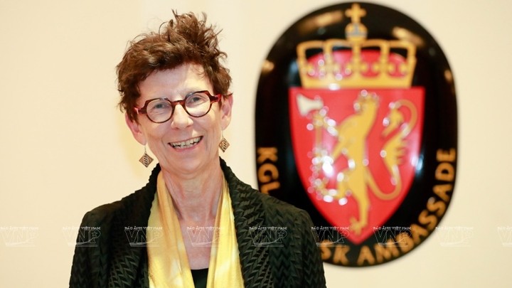 L'ambassadrice norvégienne Grete Lochen en mai 2021. Photo : VNP.