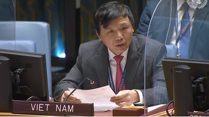 L'ambassadeur Dang Dinh Quy, chef de la mission permanente du Vietnam auprès de l'ONU prend la parole lors de la réunion. Photo : BQT.