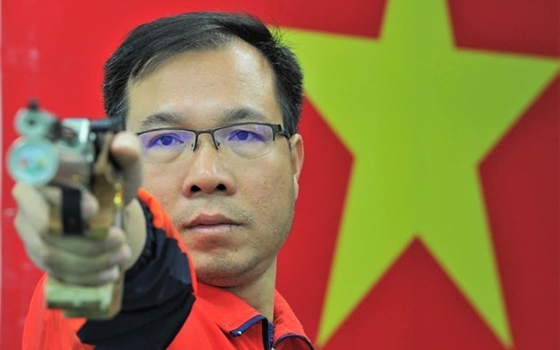 Hoàng Xuân Vinh est entré dans l'histoire du sport vietnamien en remportant la médaille d'or des Jeux Olympiques (JO) de Rio 2016 au tir au pistolet à 10 m. Photo : VNA