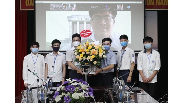 L'équipe vietnamienne participant à l’Olympiade Internationale de Mathématiques de 2021. Photo : giaoducthoidai.vn