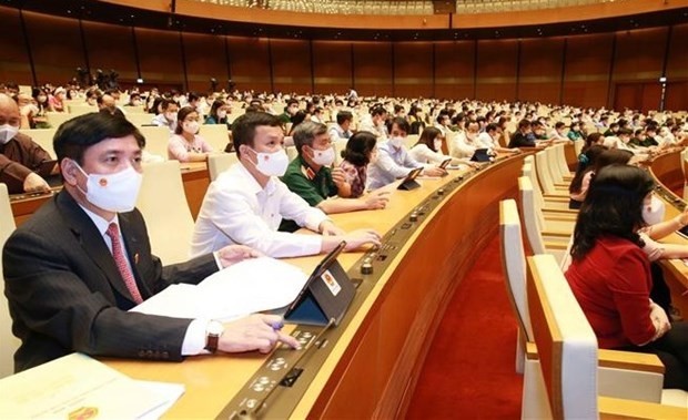 Les députés approuvent la résolution sur le nombre de membres du gouvernement. Photo: VNA.