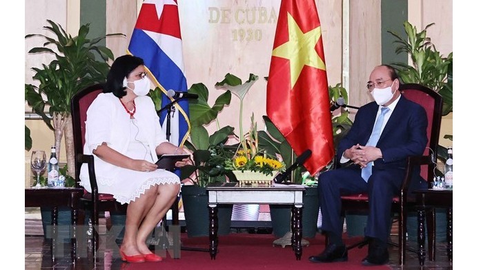Le Président du Vietnam, Nguyên Xuân Phuc et Mme Noemi Rabaza Fernandez, Première Vice-Présidente de l'Institut cubain d'Amitié avec les peuples (ICAP). Photo : VNA.