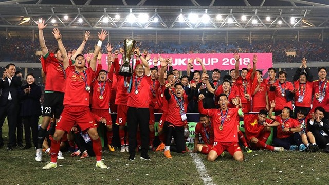 L’équipe vietnamienne, champion de l’AFF Suzuki Cup 2020 . Photo : VFF