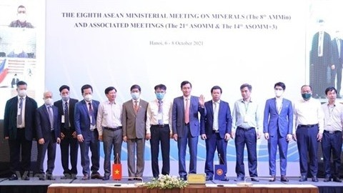 La délégation vietnamienne participe à la 21e réunion des hauts officiels de l'ASEAN sur les minéraux (ASOMM). Photo: VNA