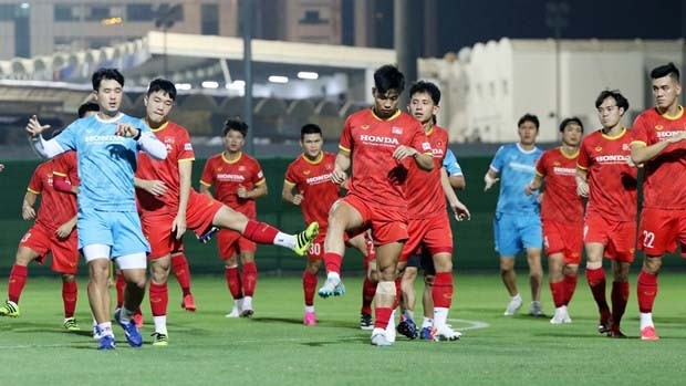 Une séance d'entraînement aux Émirats arabes unis de l'équipe nationale de football du Vietnam. Photo : VNA.