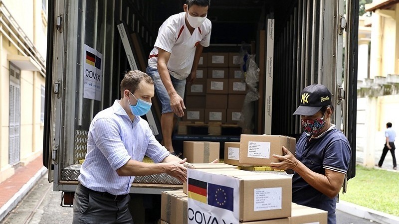 Le gouvernement allemand a décidé d’offrir 3,35 millions de doses de vaccins contre le Covid-19 et du matériel médical au Vietnam. Photo : baoquocte.vn
