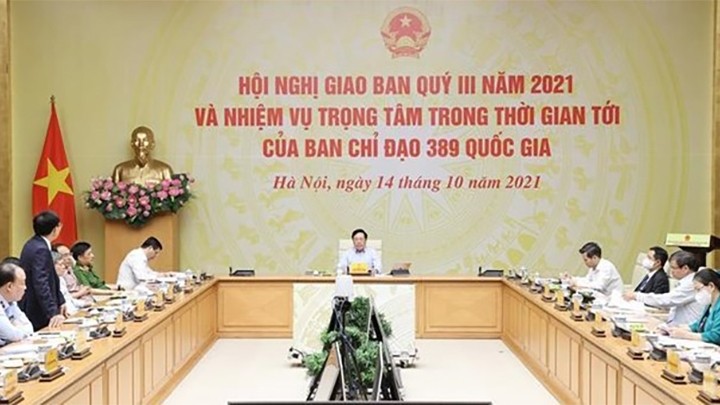 Le vice-Premier ministre Pham Binh Minh préside la conférence. Photo : VNA