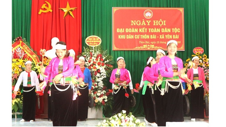 La Fête de la grande union nationale 2020 organisée dans la commune de Yên Bài, district de Ba Vi, en banlieue de la capitale Hanoi. Photo : hanoimoi.com.vn.