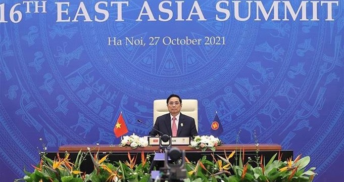 Le Premier ministre Pham Minh Chinh participe au 16e Sommet d'Asie de l'Est (EAS) qui se tient en ligne. Photo : VNA.