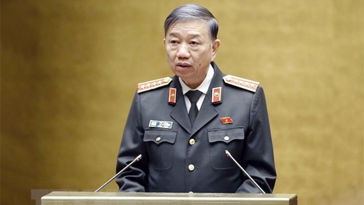 Le ministre vietnamien de la Sécurité publique, le général Tô Lâm, présentera un rapport sur le projet de loi sur la Police mobile. Photo : VNA.