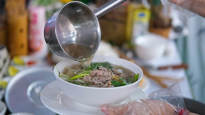 Le pho bo (soupe vietnamienne de nouilles de riz au boeuf). Photo : Zing