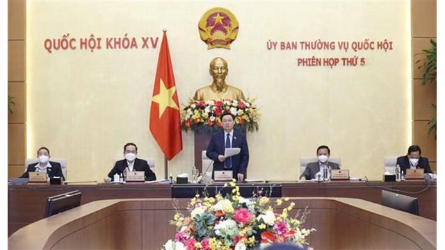 Le Président de l’Assemblée nationale, Vuong Dinh Huê, prononce le discours d'ouverture de la réunion. Photo : VNA.
