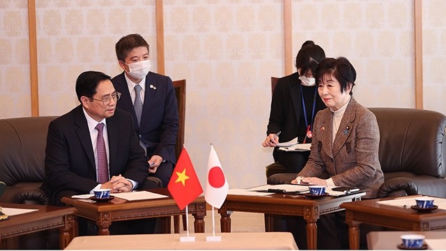 Le Premier ministre vietnamien rencontre les dirigeants de la Diète du Japon