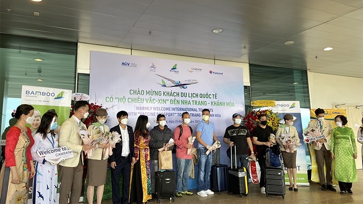 Un accueil chaleureux a été organisé à l’aéroport. Photo : NDEL