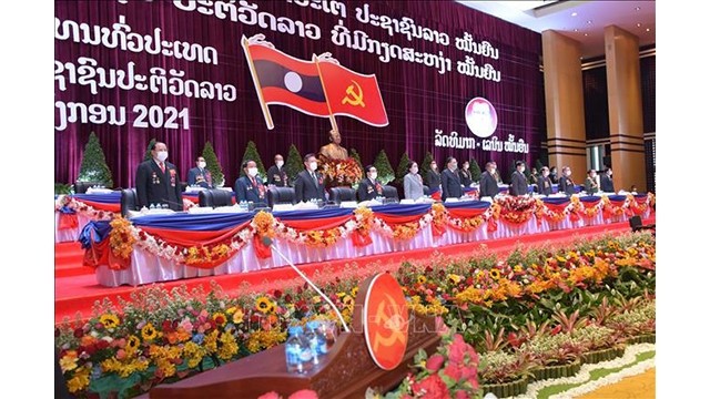 Lors du 11e Congrès national du Front d’édification nationale du Laos. Photo : VNA