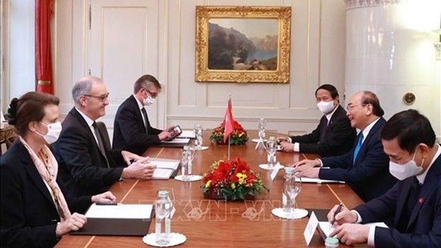 Entretien entre le président Nguyên Xuân Phuc et son homologue suisse Guy Parmelin. Photo : VNA