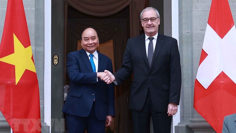 Le président vietnamien Nguyên Xuân Phuc et son homologue suisse Guy Parmelin. Photo: VNA