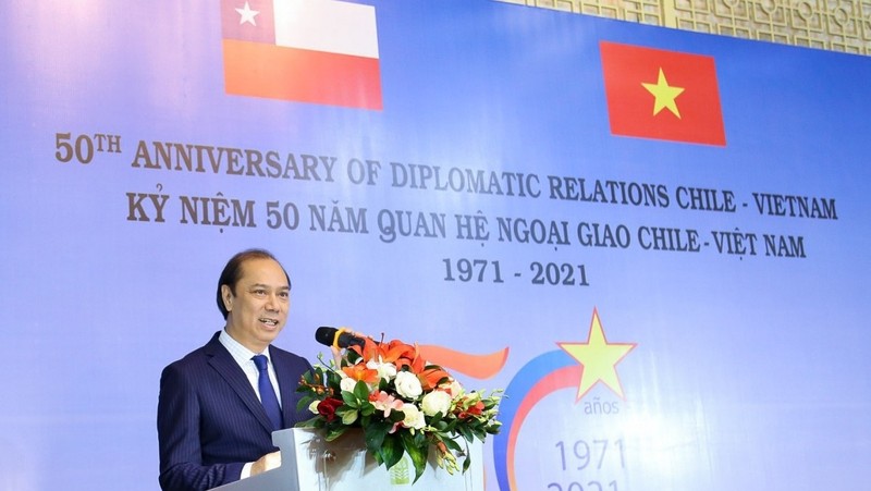 Le vice-ministre vietnamien des Affaires étrangères Nguyên Quôc Dung prend la parole. Photo: baoquocte.vn