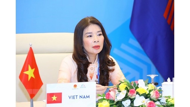 La membre permanente de la Commission des relations extérieures de l’Assemblée nationale Lê Thu Hà, le 13 décembre. Photo : VNA.