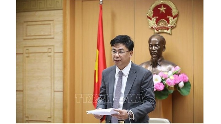 Le vice-ministre des Affaires étrangères et chef du Comité d'État chargée des affaires liées aux Vietnamiens résidant à l'étranger, Pham Quang Hiêu s'exprime à la conférence. Photo : VNA.