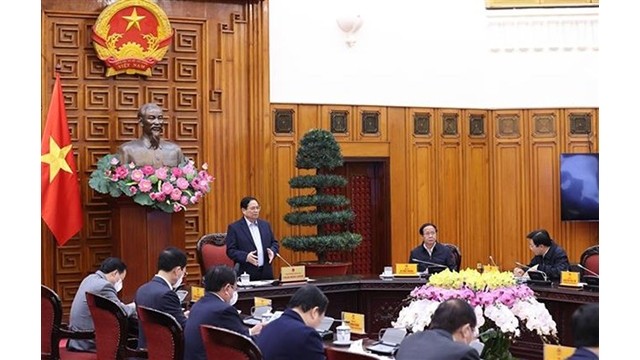Le Premier ministre Pham Minh Chinh prend la parole lors de la réunion. Photo : VNA.