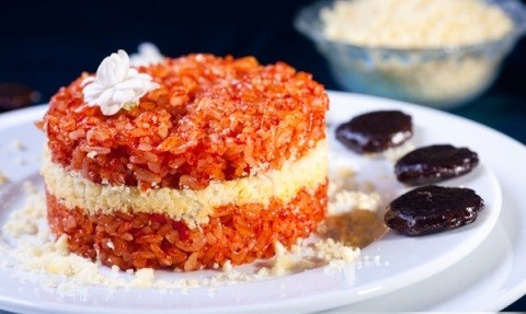 Le "xôi gâc", un plat traditionnel pendant le Têt. Photo: VNA.