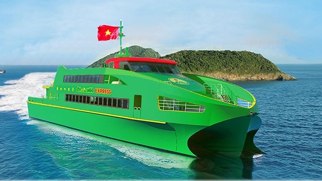 Le navire à grande vitesse de la société par actions Mai Linh Tây Dô transporte les gens depuis la ville de Cân Tho à Côn Dao. Photo : VNA.