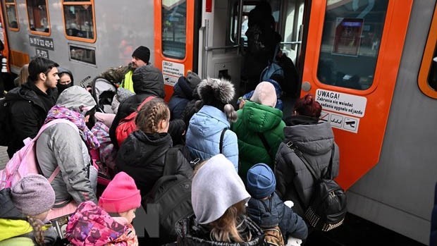 Personnes évacuées d'Ukraine. Photo : PAP/VNA.