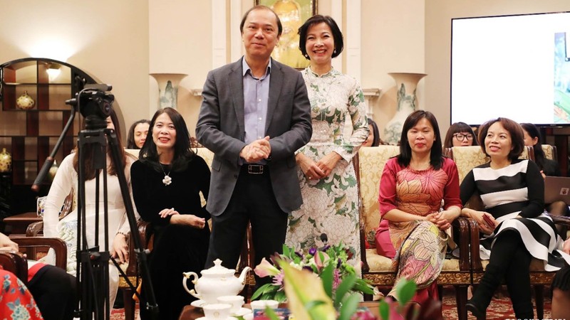 L’ambassadeur vietnamien aux États-Unis, Nguyên Quôc Dung, et son épouse Tran Thi Bich Van. Photo: baoquocte.vn