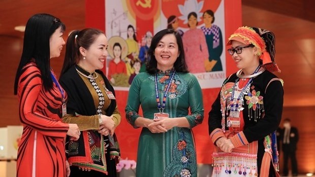 Les femmes vietnamiennes sont devenues omniprésentes dans l’architecture économique du pays et participent activement à son développement et à sa prospérité. Photo : VNA.