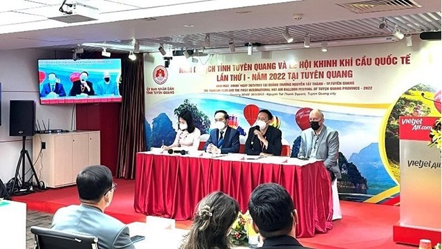 La conférence de presse à Hô Chi Minh-Ville présentant le premier Festival international de montgolfières de Tuyên Quang. Photo : NDEL.