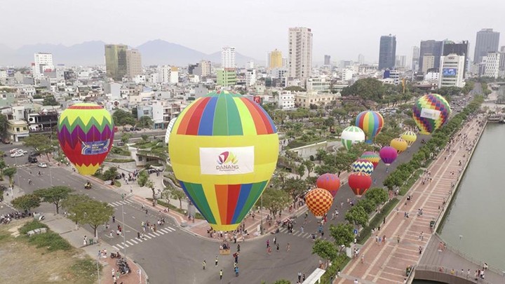 Fête des montgolfières à Dà Nang. Photo : kinhtedothi.vn