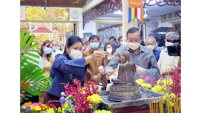 Le Nouvel An lao, thaïlandais, khmer et birman célébré à Hô Chi Minh-Ville. Photo: VNA.