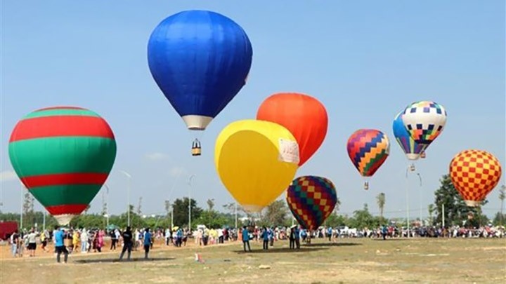Le festival de montgolfières à Kon Tum. Photo : VNA.