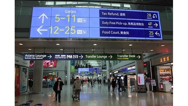 Les passagers à l'aéroport international d'Incheon en République de Corée. Photo : trbusiness.com