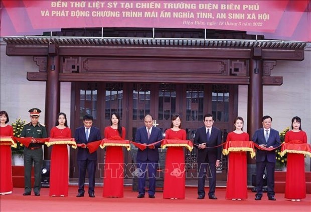 Le Président du Vietnam, Nguyên Xuân Phuc (au centre) lors de la cérémonie. Photo : VNA.