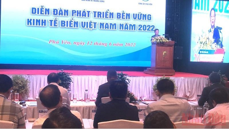 Vue du forum sur le développement durable de l’économie maritime du Vietnam, à Phu Yên, le 12 juin. Photo : NDEL.