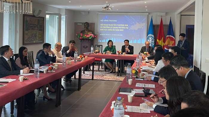 Conférence des conseillers commerciaux vietnamiens organisée en Europe. Photo : VNA.