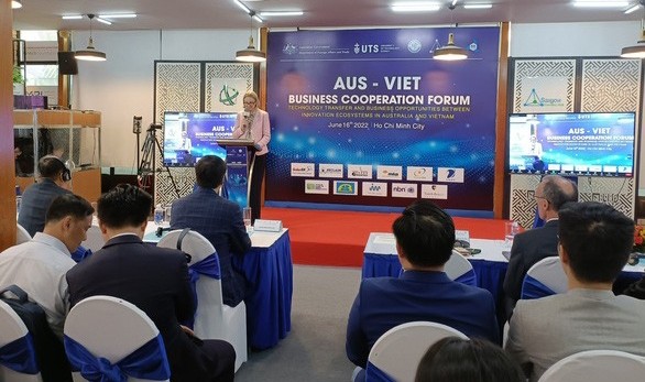 Le forum sur la coopération technologique dans le commerce Australie — Vietnam a eu lieu le 16 juin à Hô Chi Minh-Ville. Photo : Thoidai.