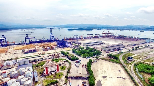 Panorama de la zone industrielle de Cai Lân. Photo: baoquangninh.