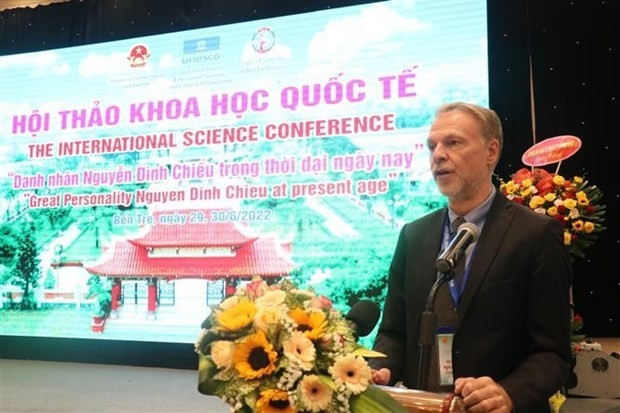 Le représentant en chef de l'UNESCO au Vietnam, Christian Manhart, lors du symposium à Bên Tre (Sud). Photo: VNA