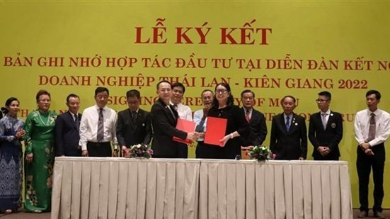Signature de protocoles d'accoord de coopération entre Kiên Giang et des partenaires thaïlandais. Photo : VNA.