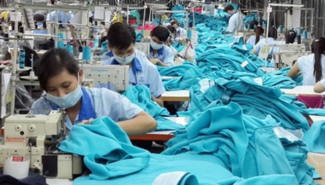 Les vêtements et les textiles sont parmi les exportations vietnamiennes vers le Japon rapportées un milliard de dollars. Photo : VGP.