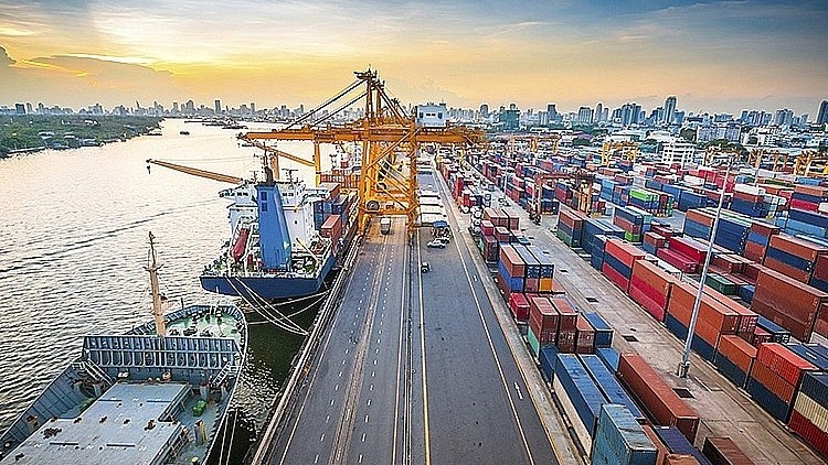 Le volume de marchandises transitant par les ports maritimes vietnamiens au cours des 6 premiers mois de 2022 a atteint plus de 370 millions de tonnes. Photo : congthuong.vn.